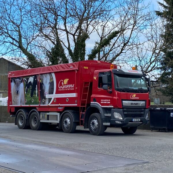 Quinns 221 lorry